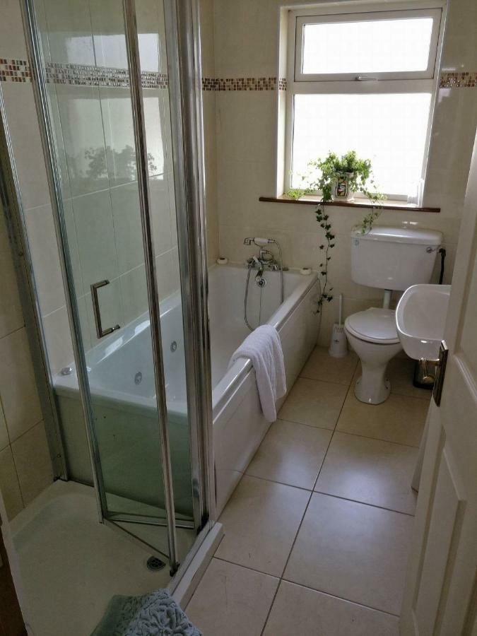 St. Catherines Doolin Luaran gambar